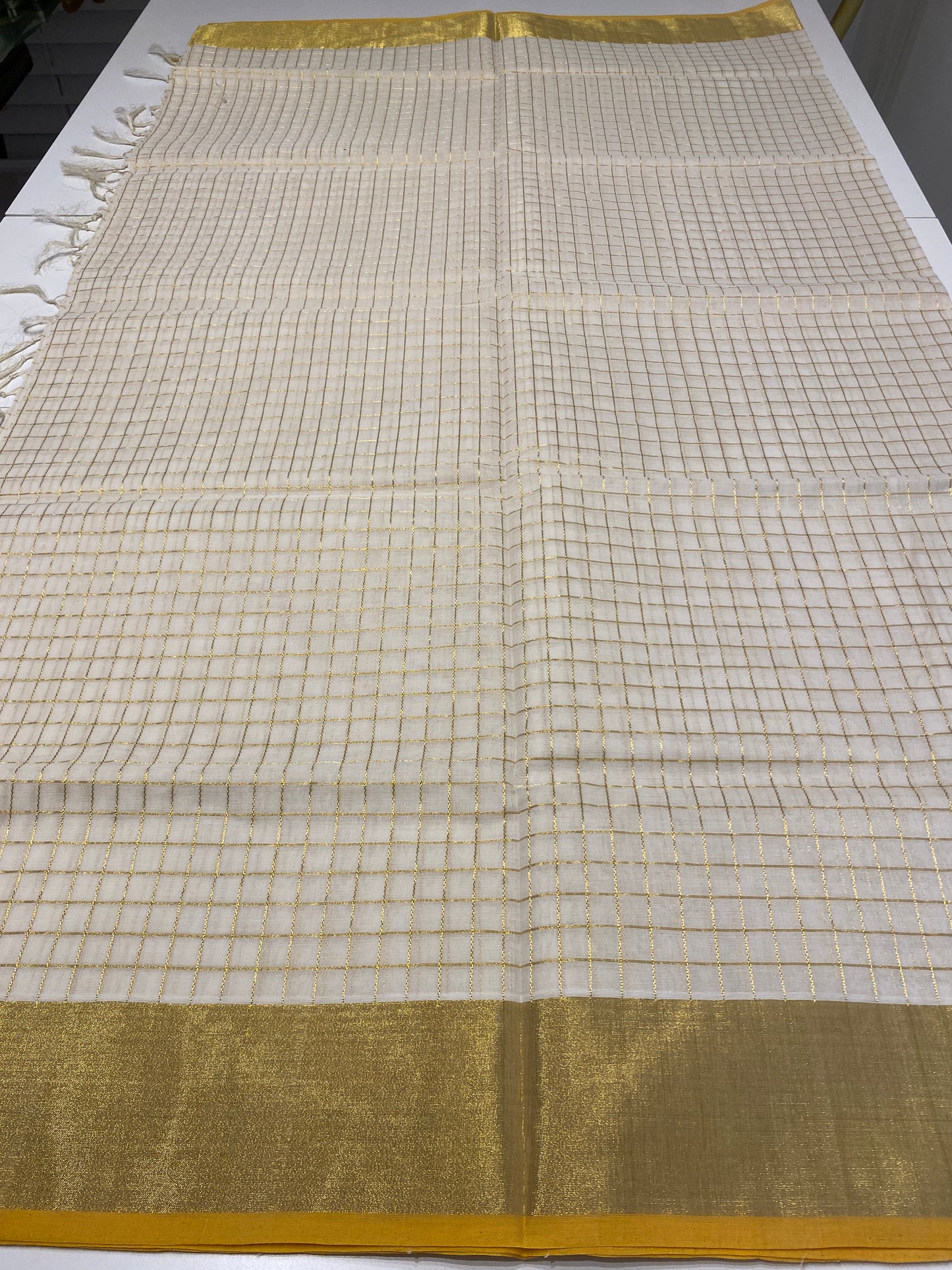 Kerala Handloom Set Saree in check pattern