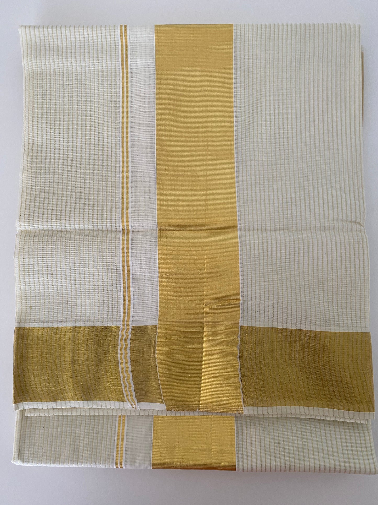 Kerala Set Saree With Thin Lines