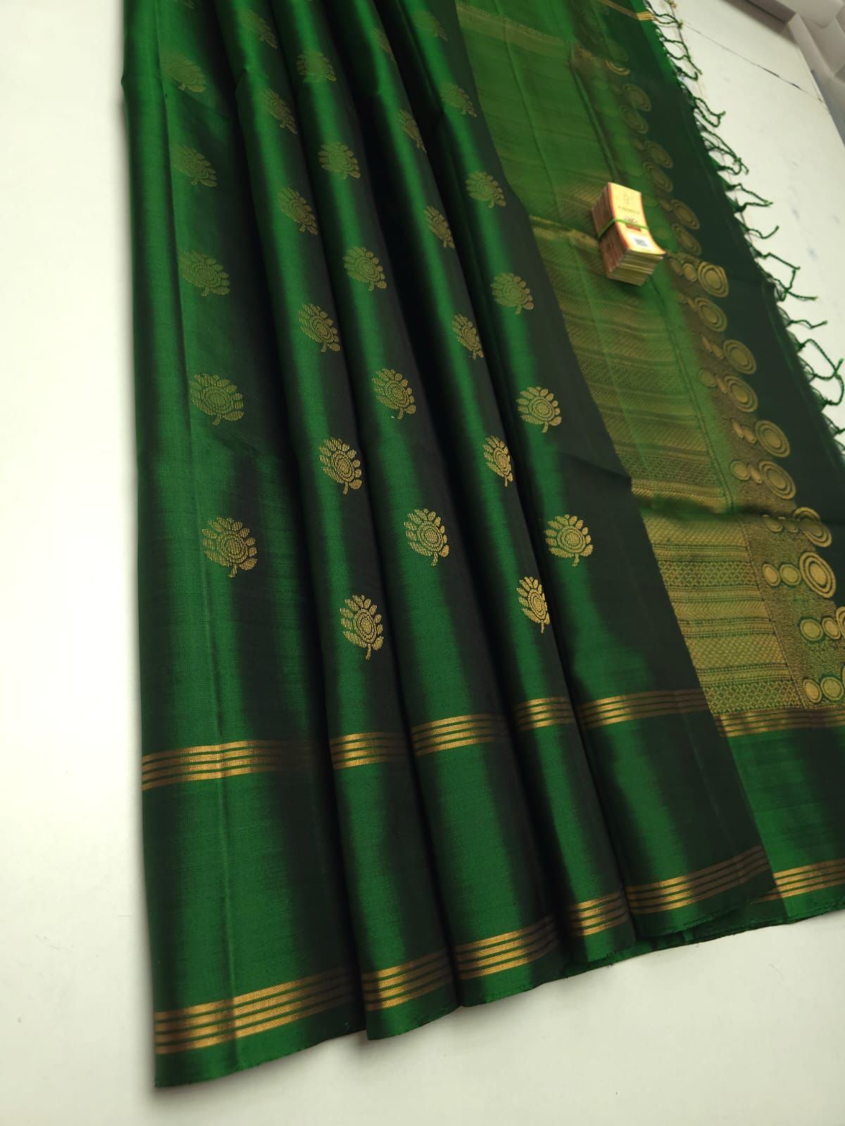Pure Soft Silk Saree – Emerald Green with Gold Zari Butta | Silk Mark Certified
