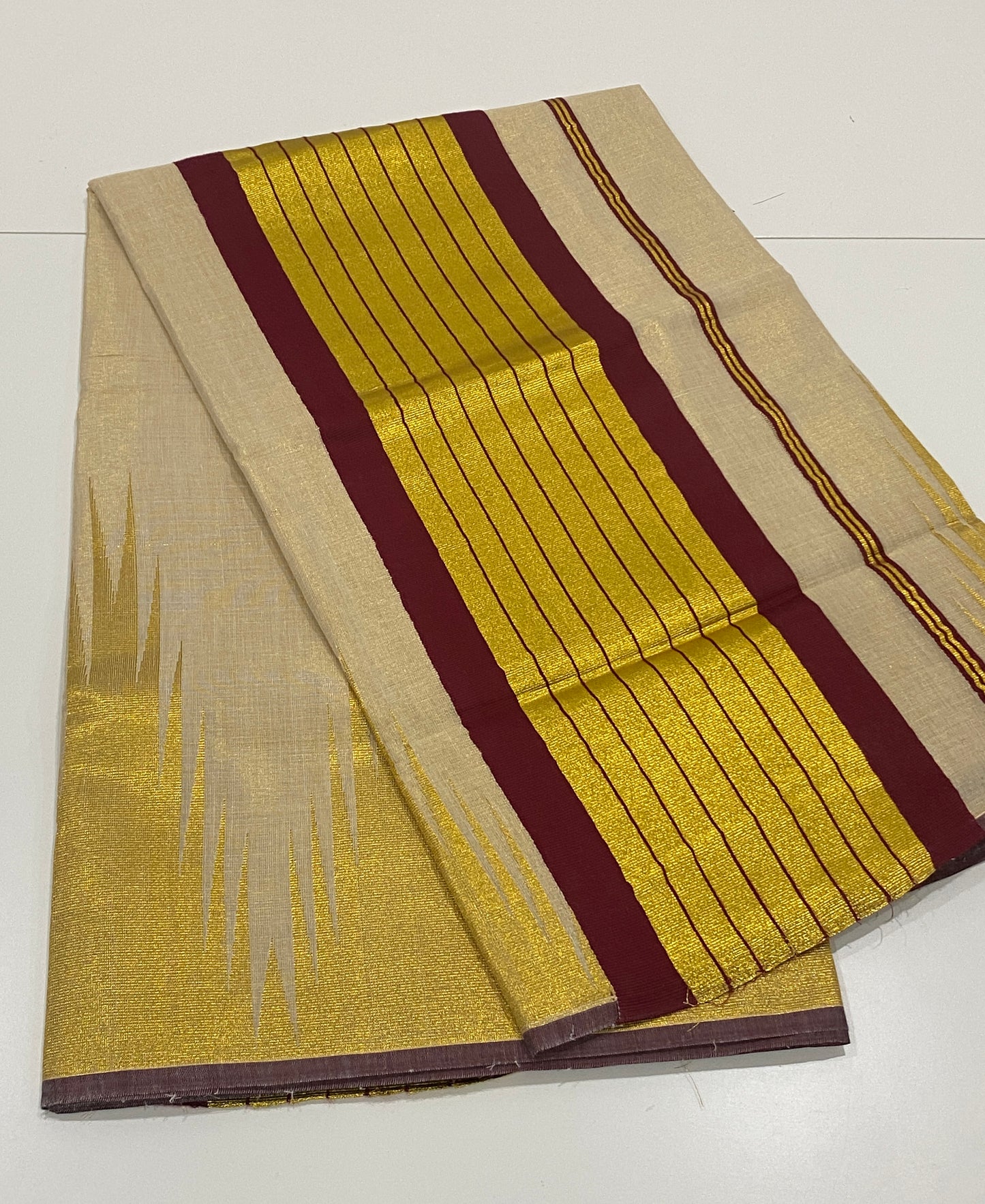 Premium Temple Border Tissue Onam Saree – Maroon & Gold Edition