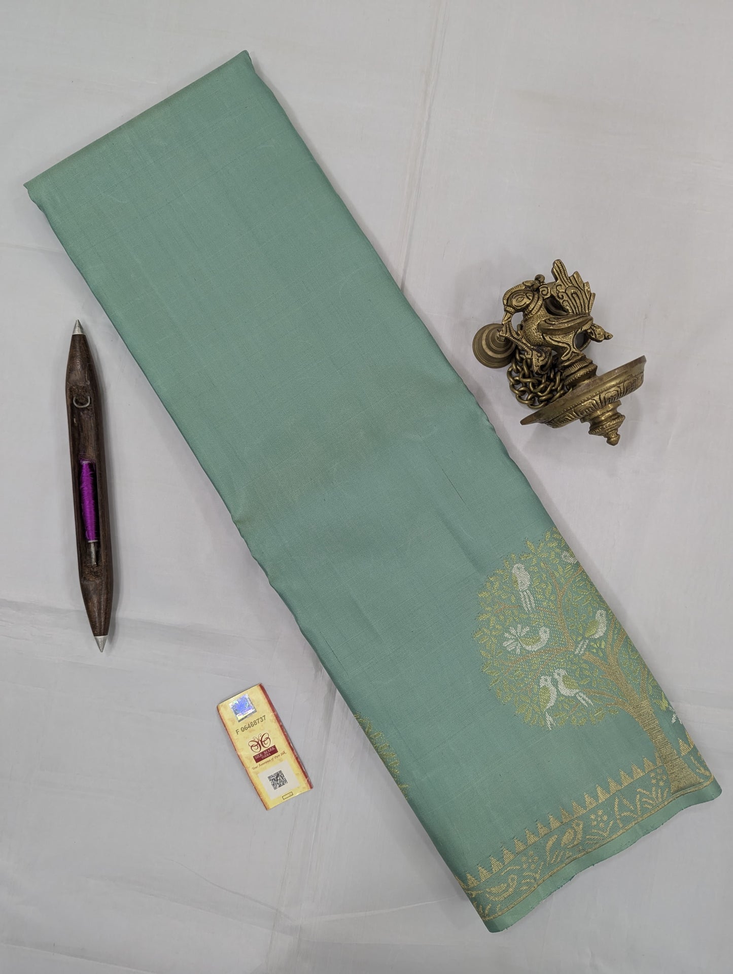 Pure Kanchipuram Silk Saree With Turning Border | 1G Zari | Silk Mark Certified