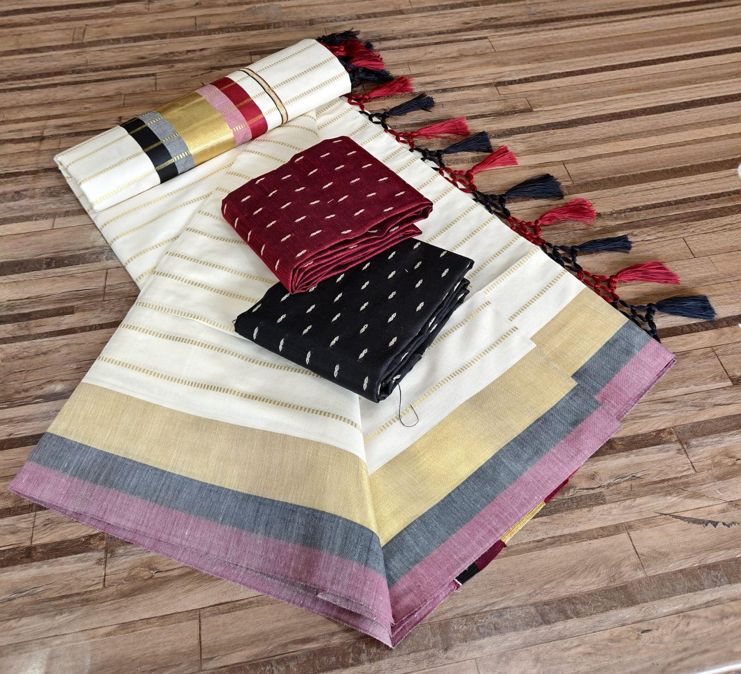 Kerala Cotton Onam Saree with Dual-Tone Kasavu Border & Tassels