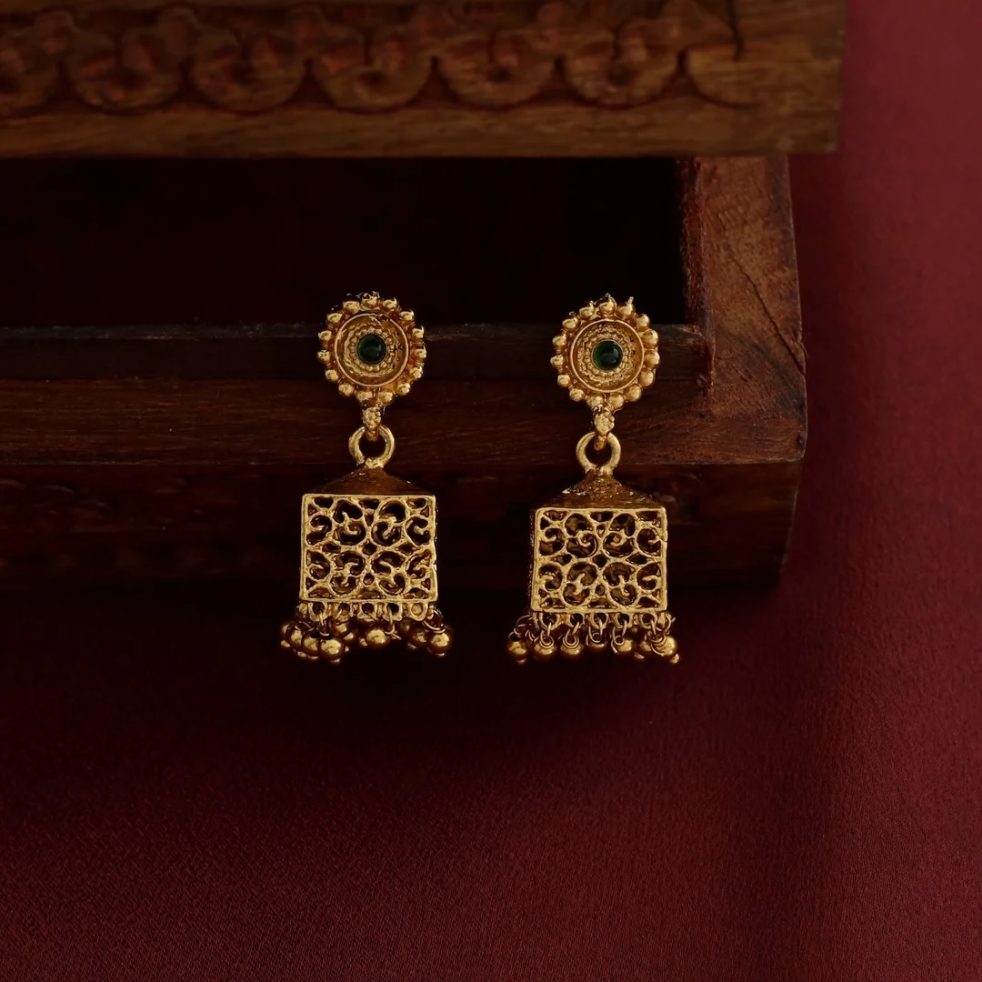 Necklace Set - Gold Tone with Green Stone Pendant and Matching Earrings