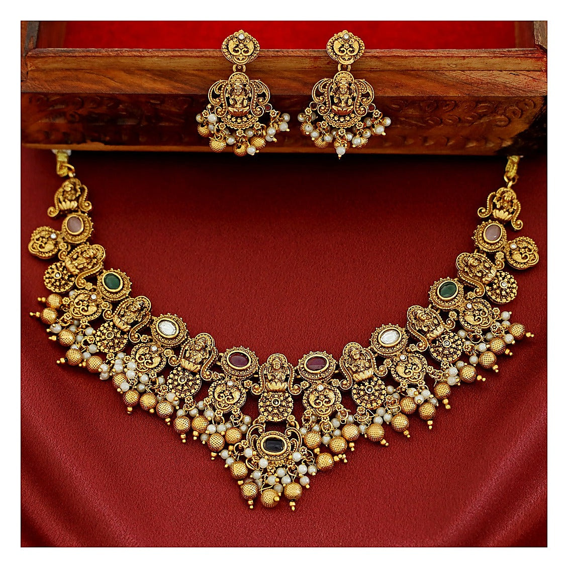 Bridal Short Neckpiece Set with Earrings - Gold-Toned