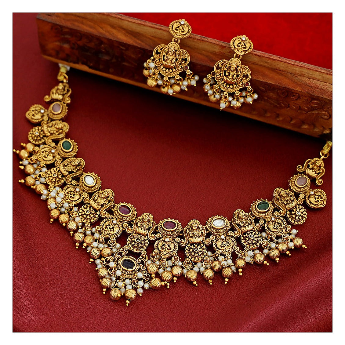 Bridal Short Neckpiece Set with Earrings - Gold-Toned