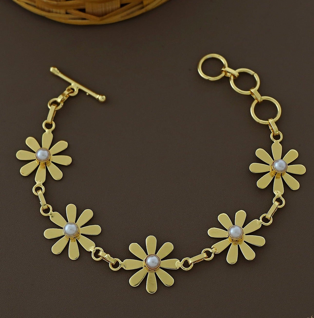 floral-bracelet-gold-tone-with-pearl-detail-front-01.jpg