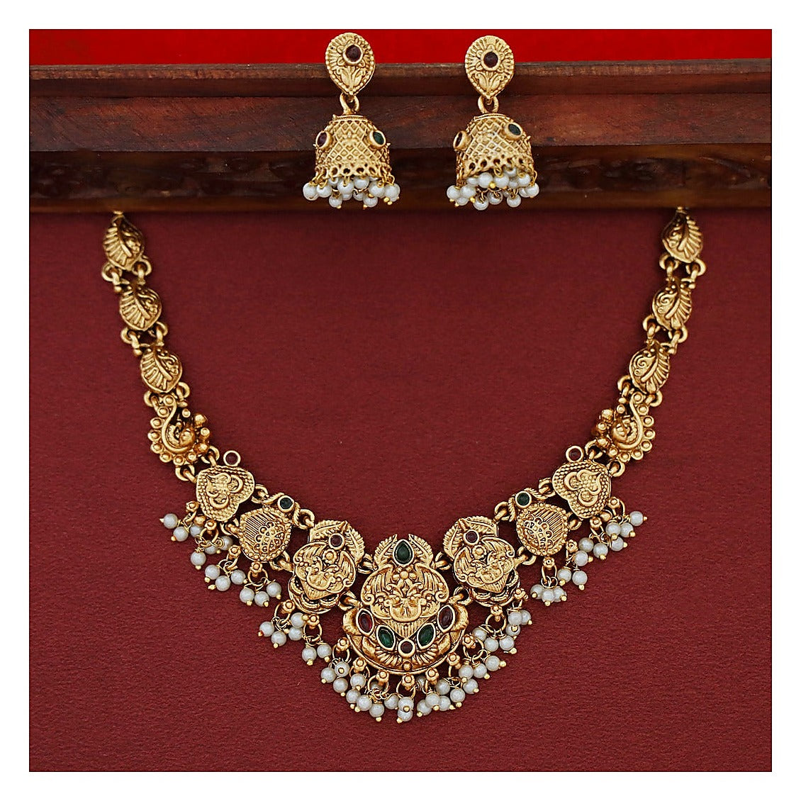 Floral Leaf Pearl Short Neckpiece Set with Earrings - Antique Gold-Toned