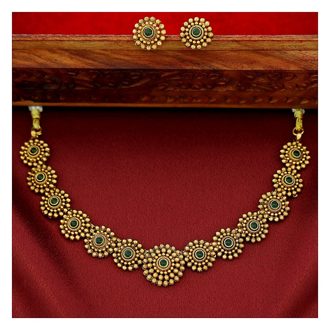 floral-short-necklace-set-antique-gold-tone-with-green-stone-detail-front-01.jpg