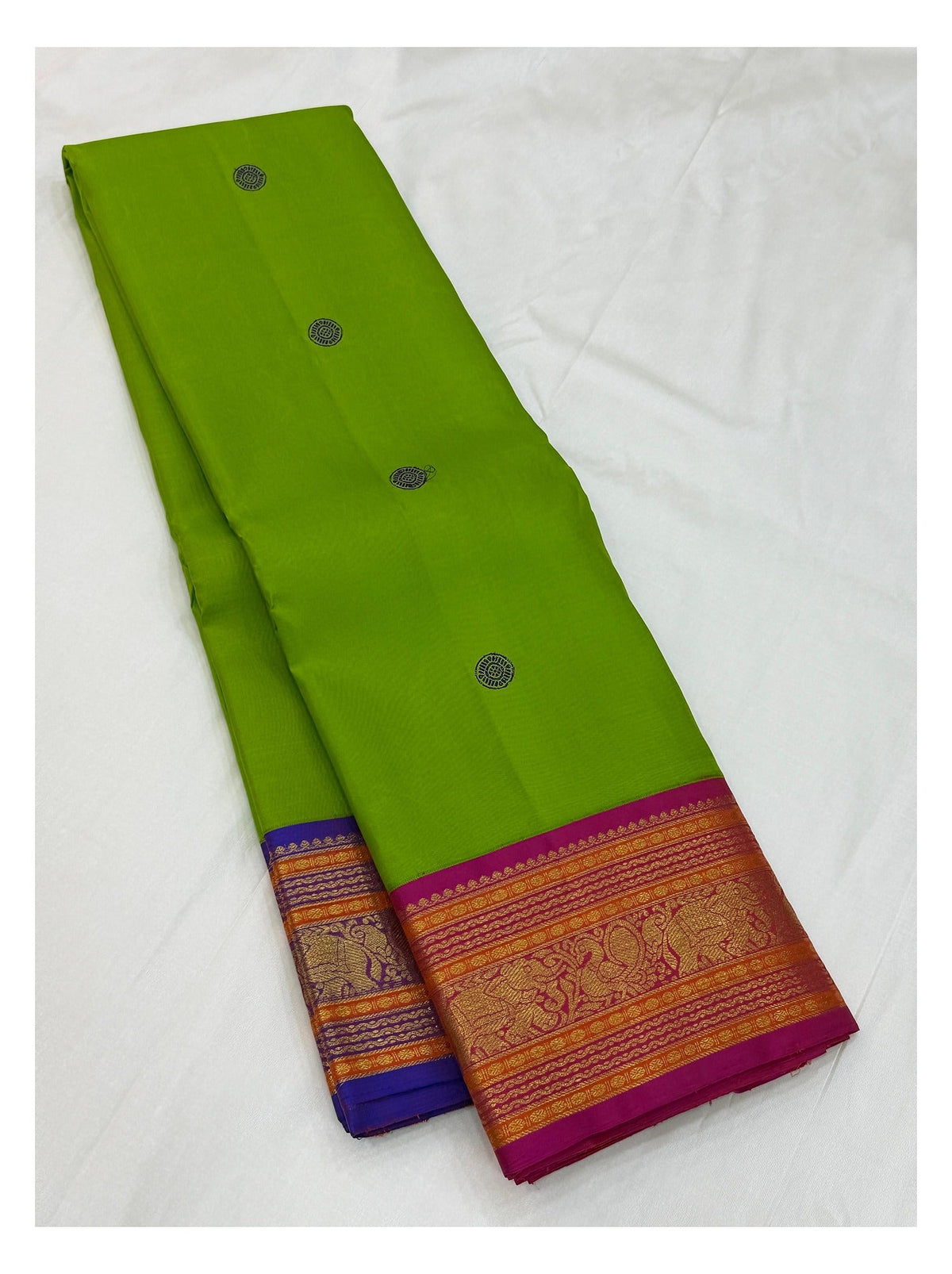 Handwoven Kanchipuram Silk Saree - Parrot Green with Magenta Contrast Border