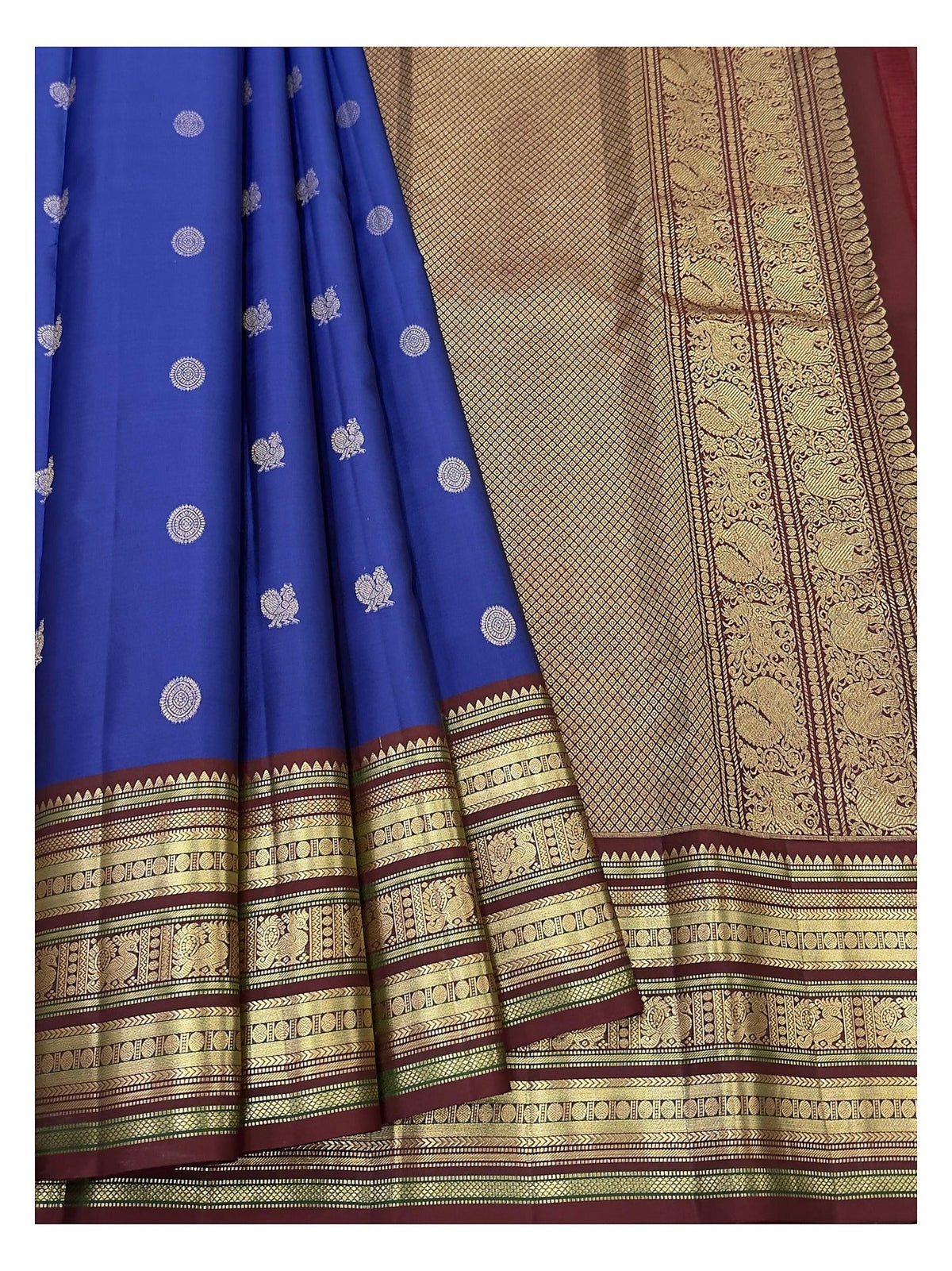 Handwoven Kanchipuram Silk Saree - Royal Blue with Gold-Toned Maroon Border