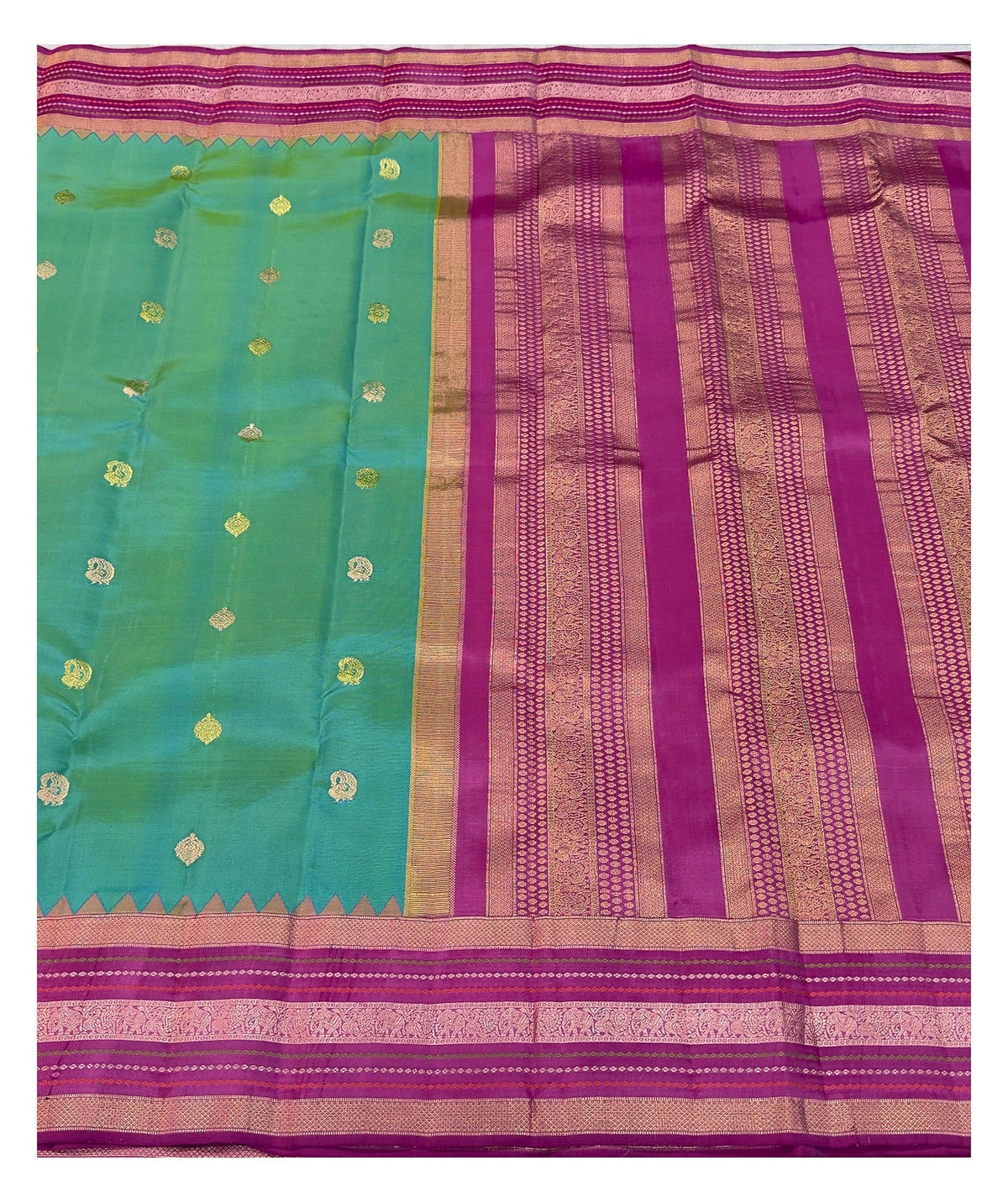 Handwoven Kanchipuram Silk Saree - Sea Green with Magenta Zari Border