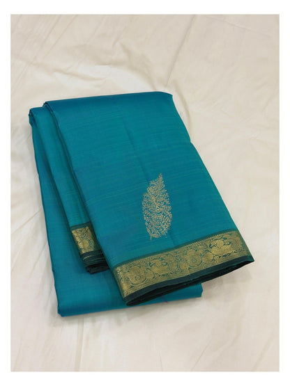 Handwoven Kanchipuram Silk Saree - Teal with Magenta Contrast Pallu front view
