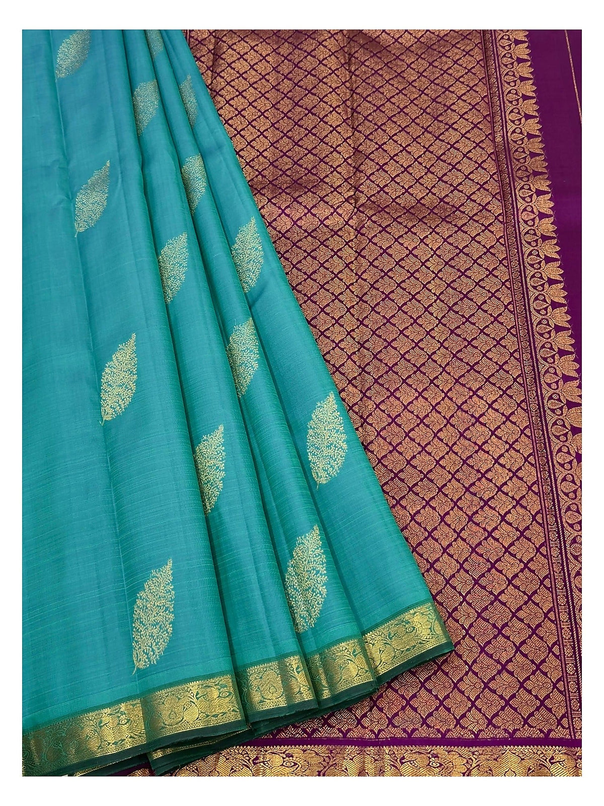 Handwoven Kanchipuram Silk Saree - Teal with Magenta Contrast Pallu