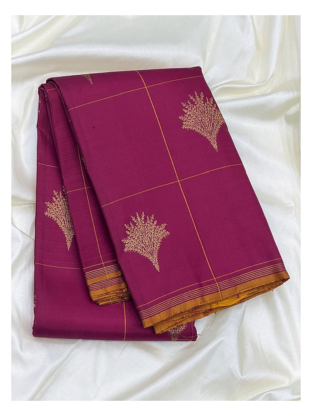 Magenta-Rose Handwoven Kanchipuram Silk Saree with Gold Check Weave and Peacock Border