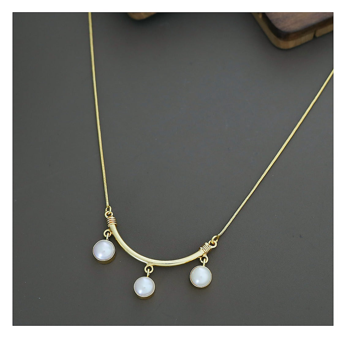Moon Pearl Neckpiece - Gold-Toned