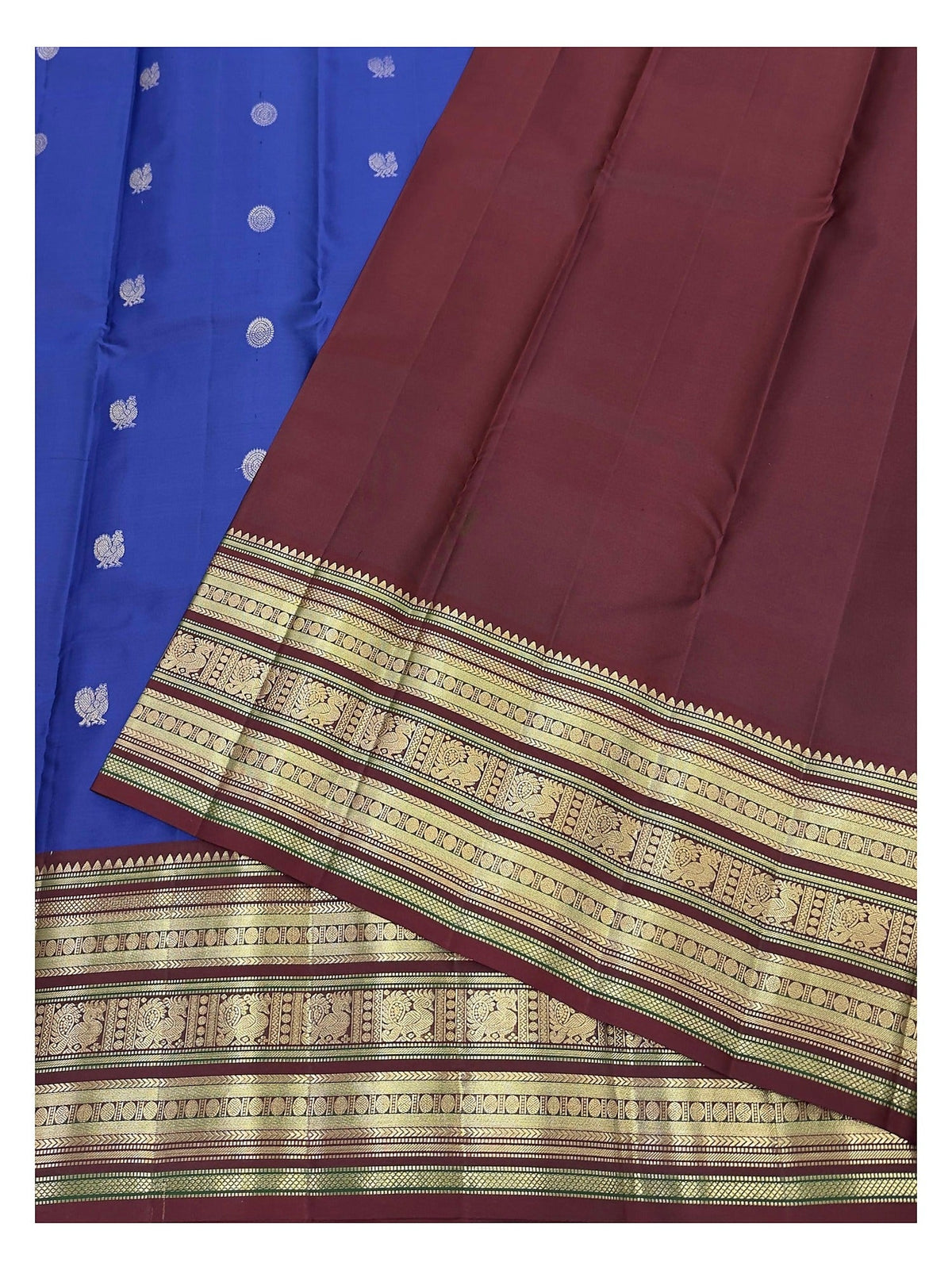 Handwoven Kanchipuram Silk Saree - Royal Blue with Gold-Toned Maroon Border maroon pallu detail