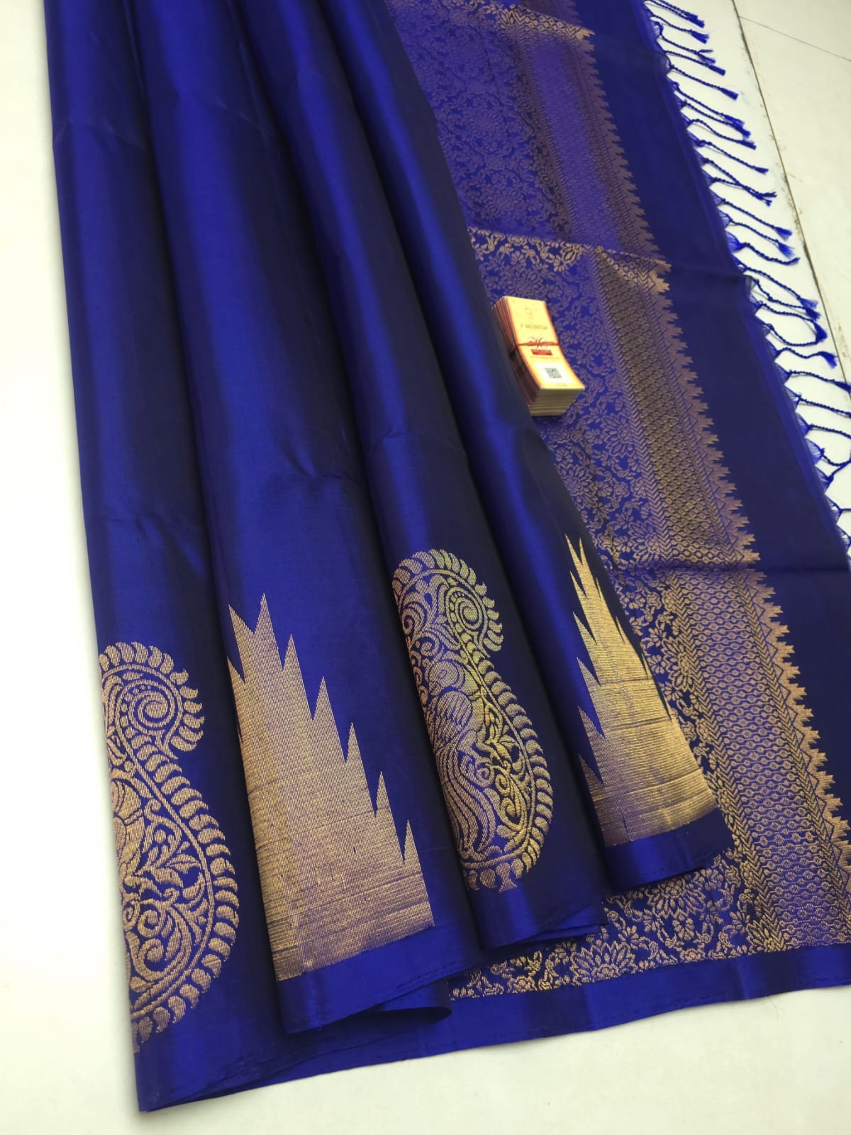 Royal Blue Pure Silk Saree with Peacock Motif & Rich Zari Weaving